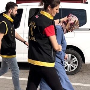 esini zehirlemekle suclanan kadin tahliyesinin ardindan yeniden tutuklandi xw1jFgXc