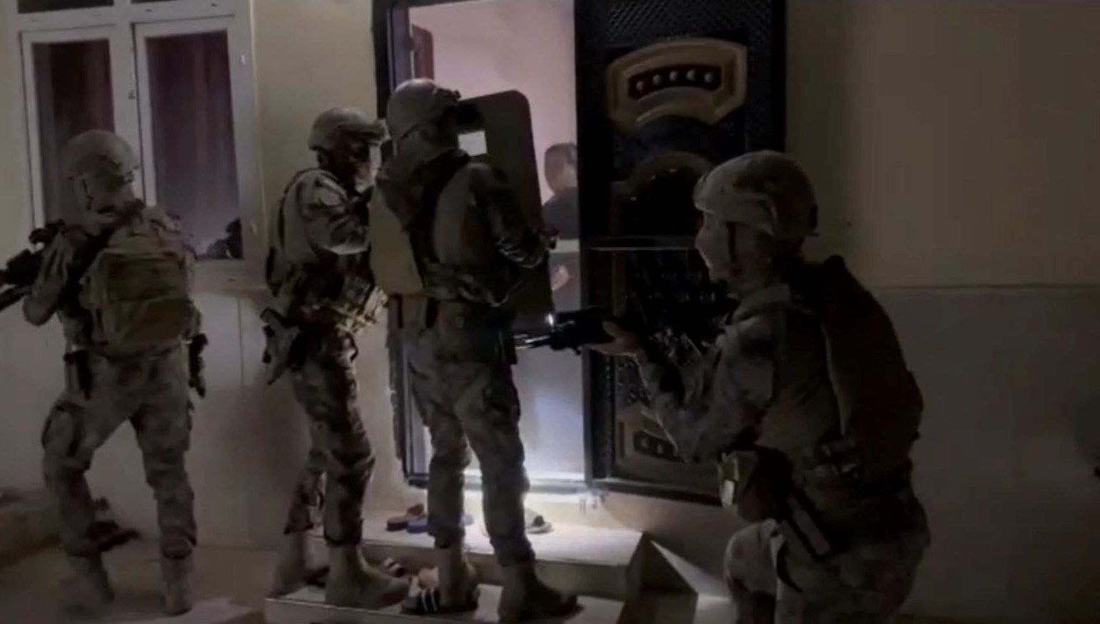 hatay ve adanadagocmen kacakciligi operasyonu 10 tutuklama CT3Crzzz