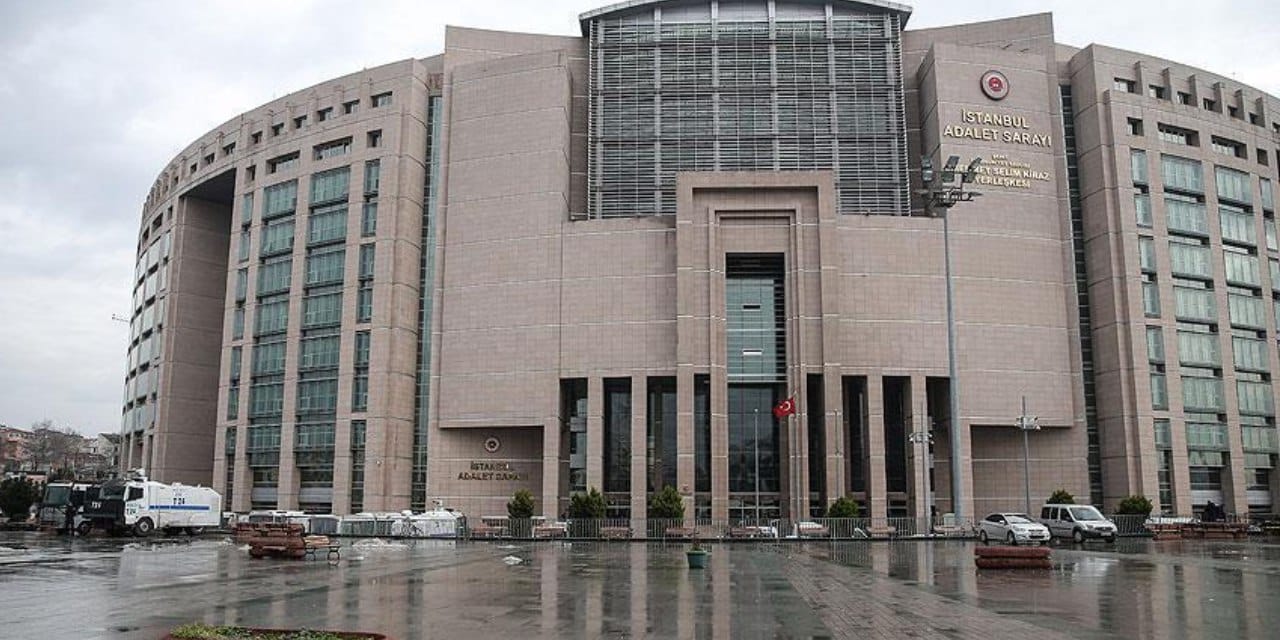 istanbul cumhuriyet bassavciligi sosyal medyaya geldi alti kisiyi takip etti Fh1bRMvt.jpg