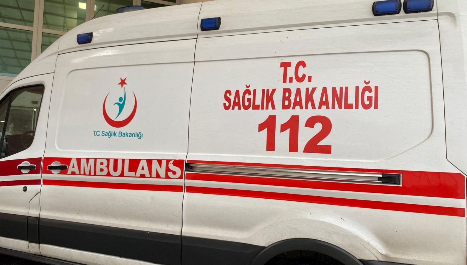 kamyon evin deposuna girdi iki yarali dgS1545H.jpg