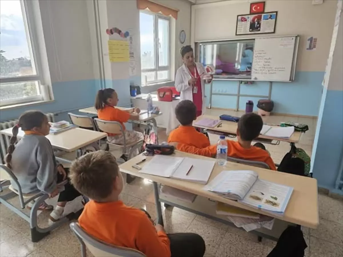 ogrencilere agiz ve dis sagligi egitimi basladi BULskL6C