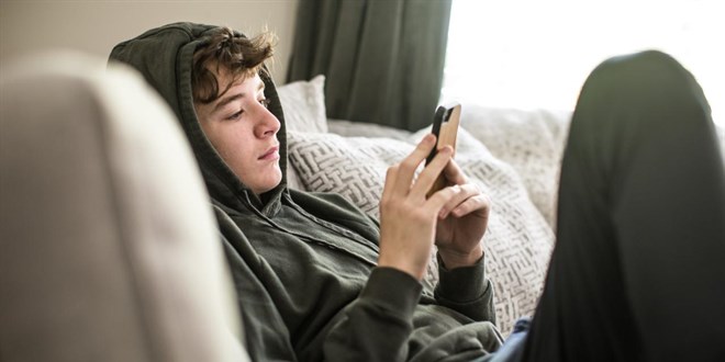 Ara tatilin sessiz tehlikesi: Sosyal medya yorgunluğu ara tatilin sessiz tehlikesi sosyal medya yorgunlugu 9TyL9xKi.jpg