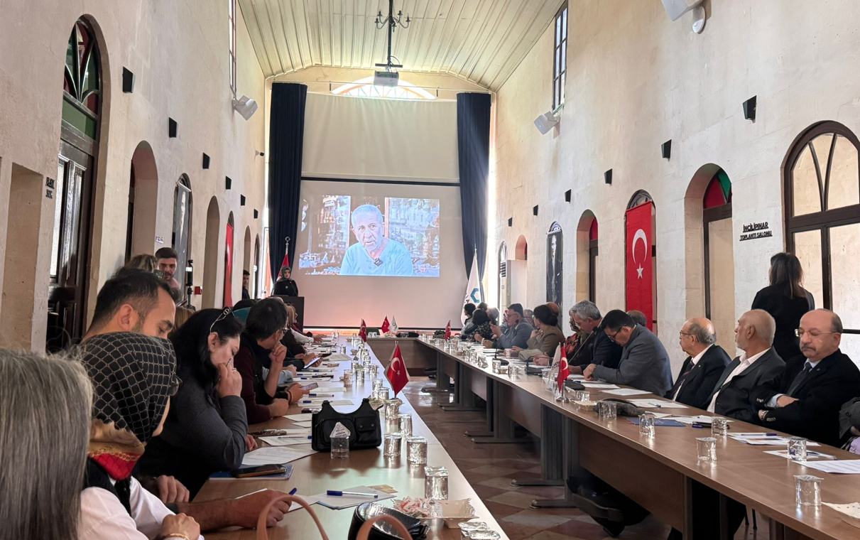 Gaziantep’te “Göç İstişare Toplantısı” gerçekleştirildi: “Beklentiler bir yerde buluşmalı”