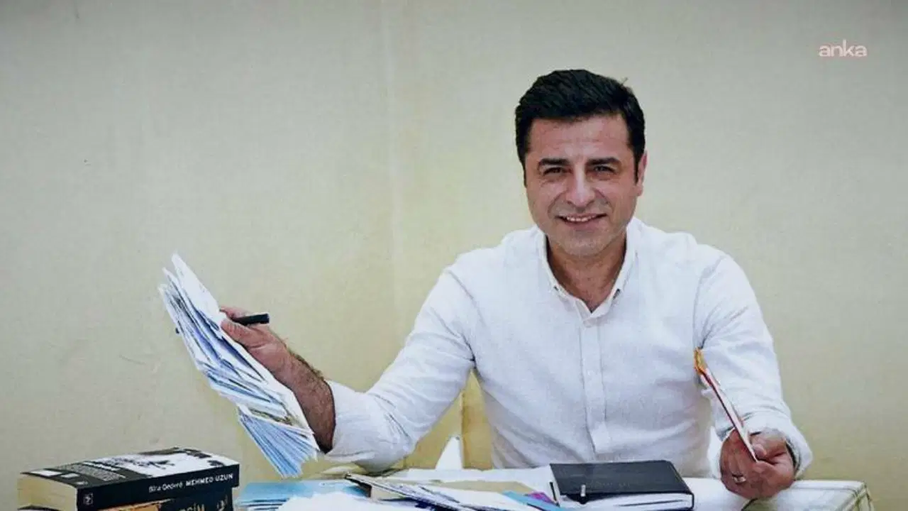 sosyalistlerden demirtas karari icin ortak cagri siyasi iktidar ihlal kararlarina direnmekten vazgecmeli 8kq2YZha.jpg
