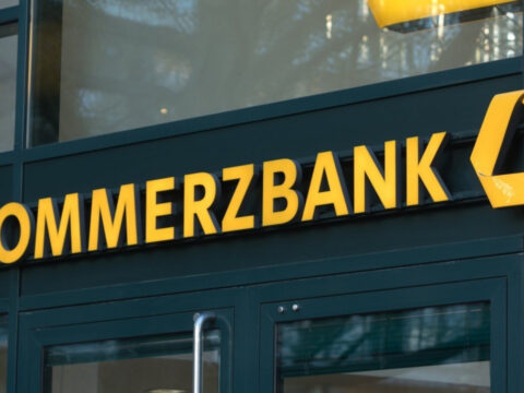 Commerzbank: Sterlin, Trump’ın yeni tarifeleriyle baskı altında